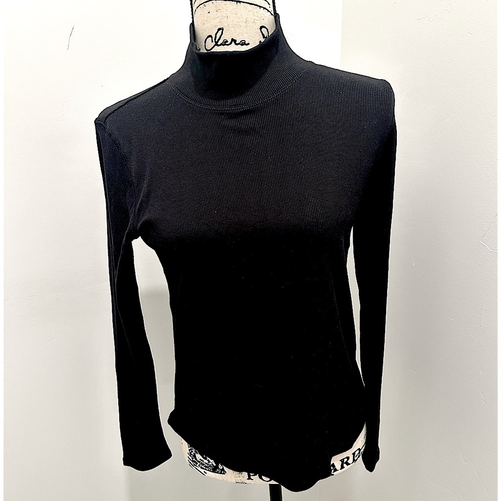 ELIE TAHARI MOCK TURTLENECK BLACK LONG SLEEVE TOP. NEVER WORN. SIZE M